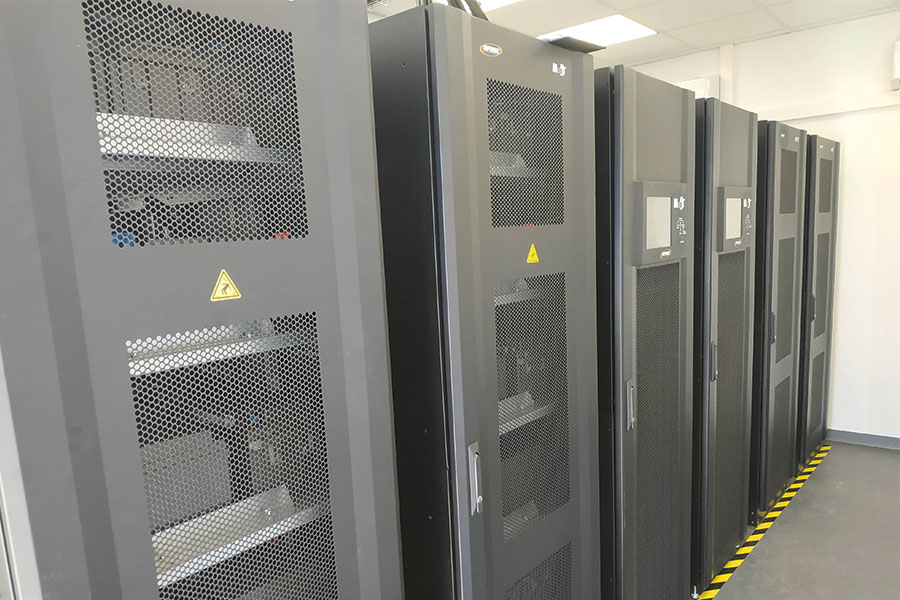 4-protection-datacenters-900x600-px-72dpi